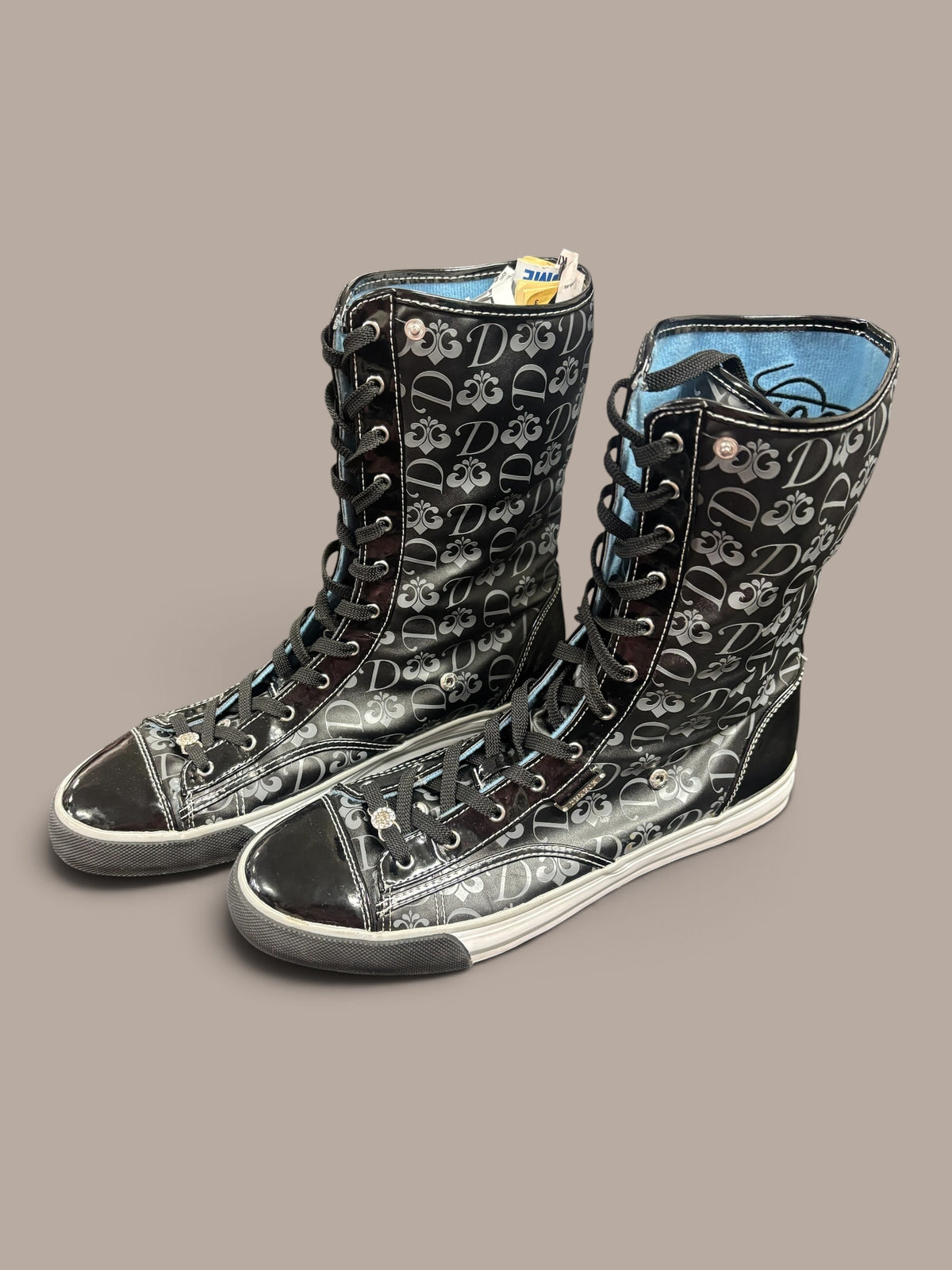 Dereon vintage headstock high lace up boots ( comes with OG box)