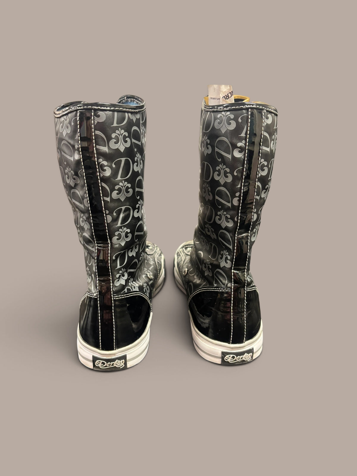 Dereon vintage headstock high lace up boots ( comes with OG box)