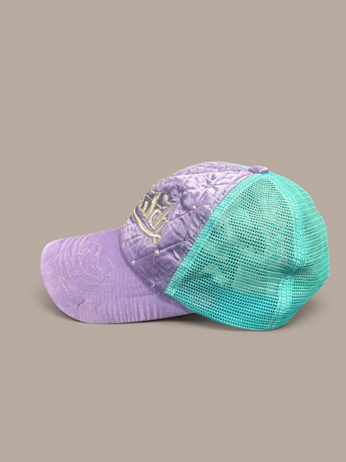 von dutch cap light purple with silver details.