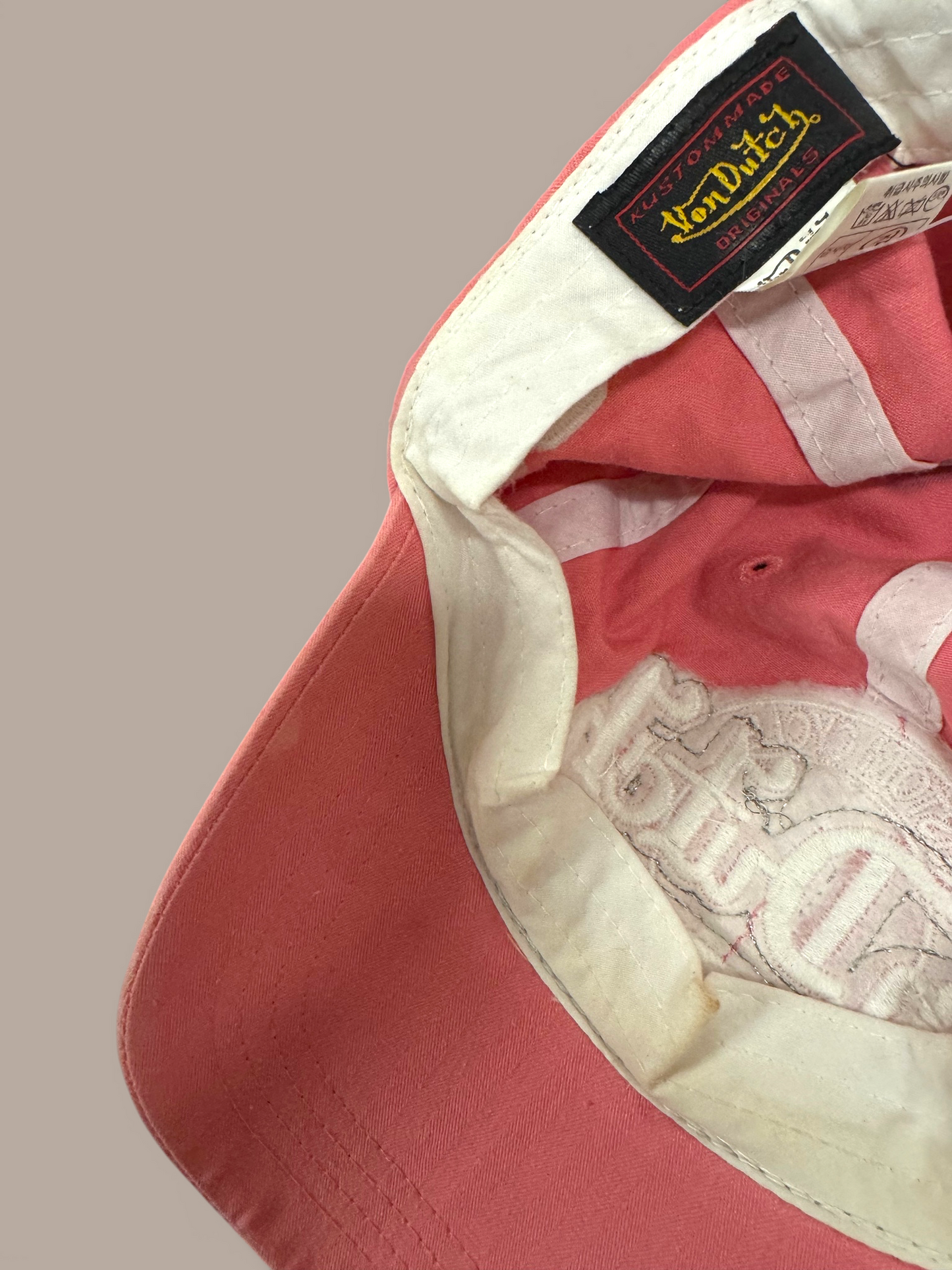 pink von dutch hat, 32 on side