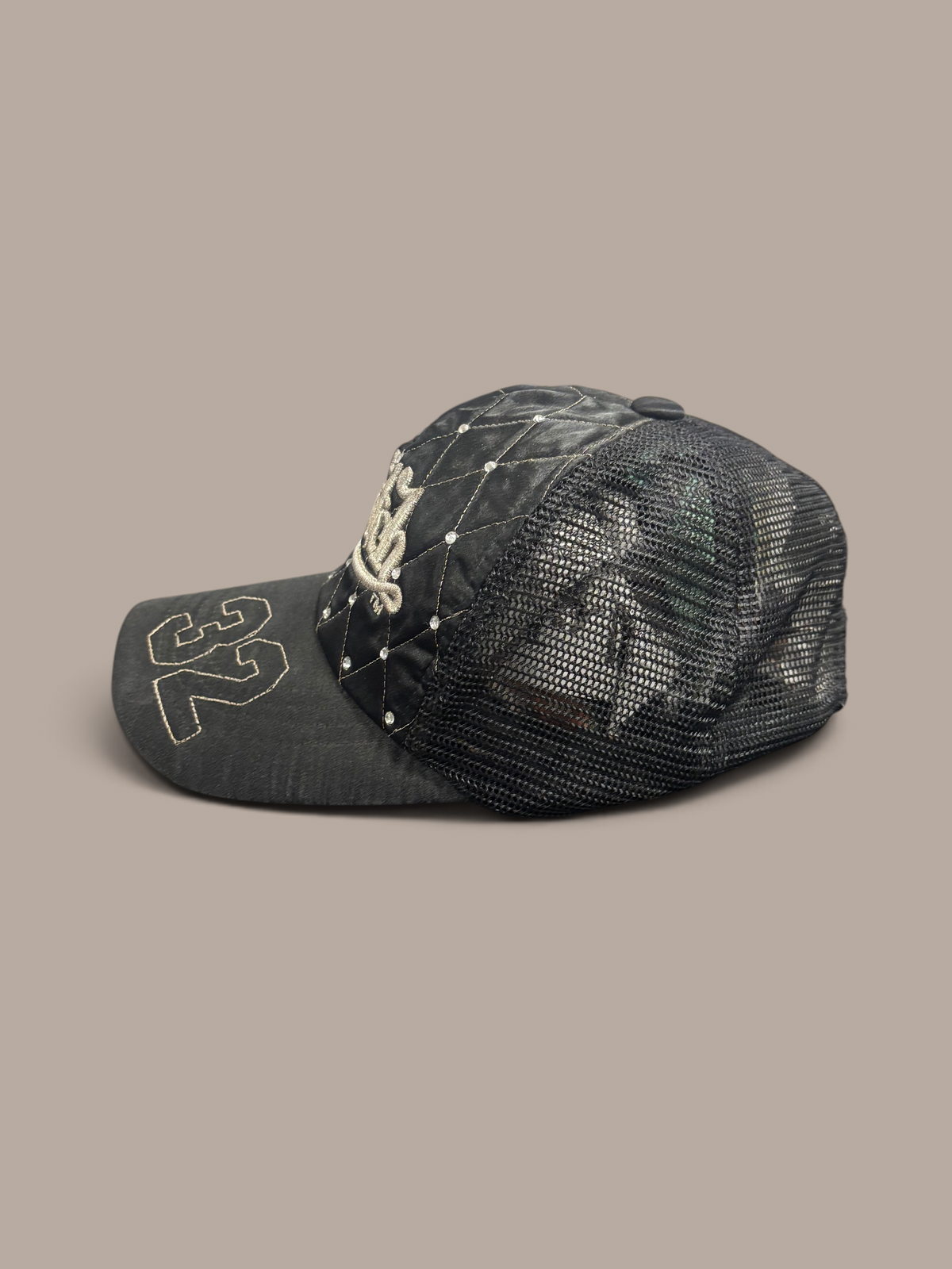 von dutch cap black with dimonties silver detailing