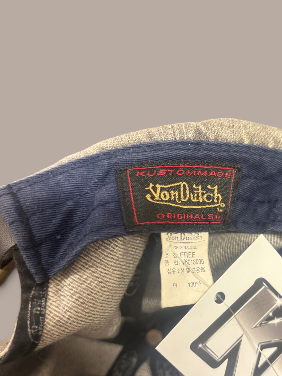 von dutch cap grey with pink detailing leather strap