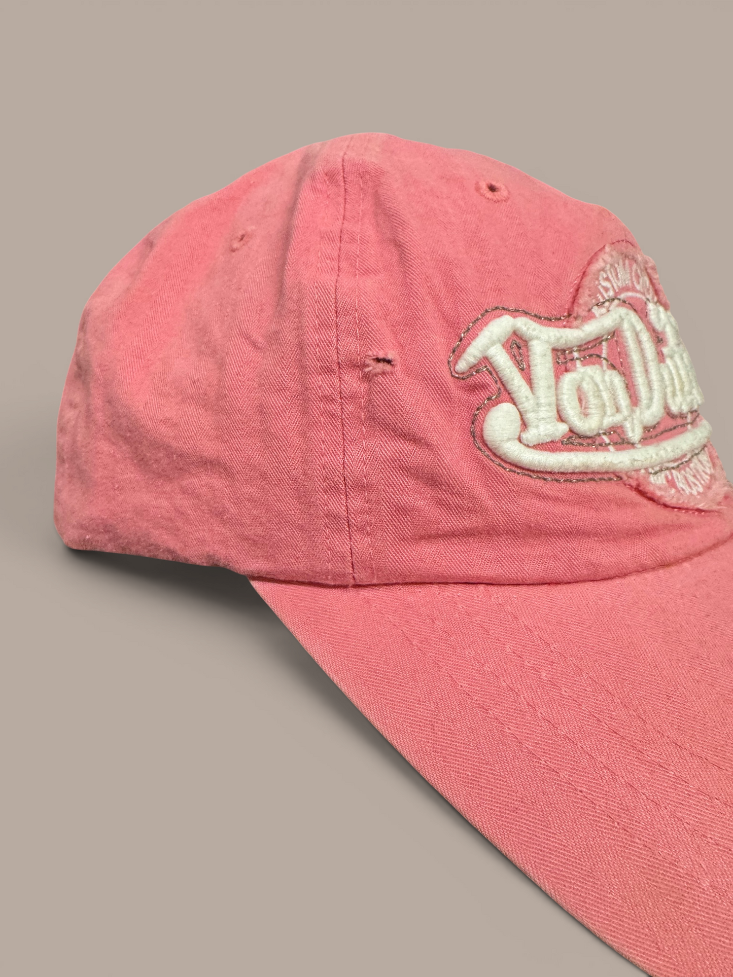pink von dutch hat, 32 on side