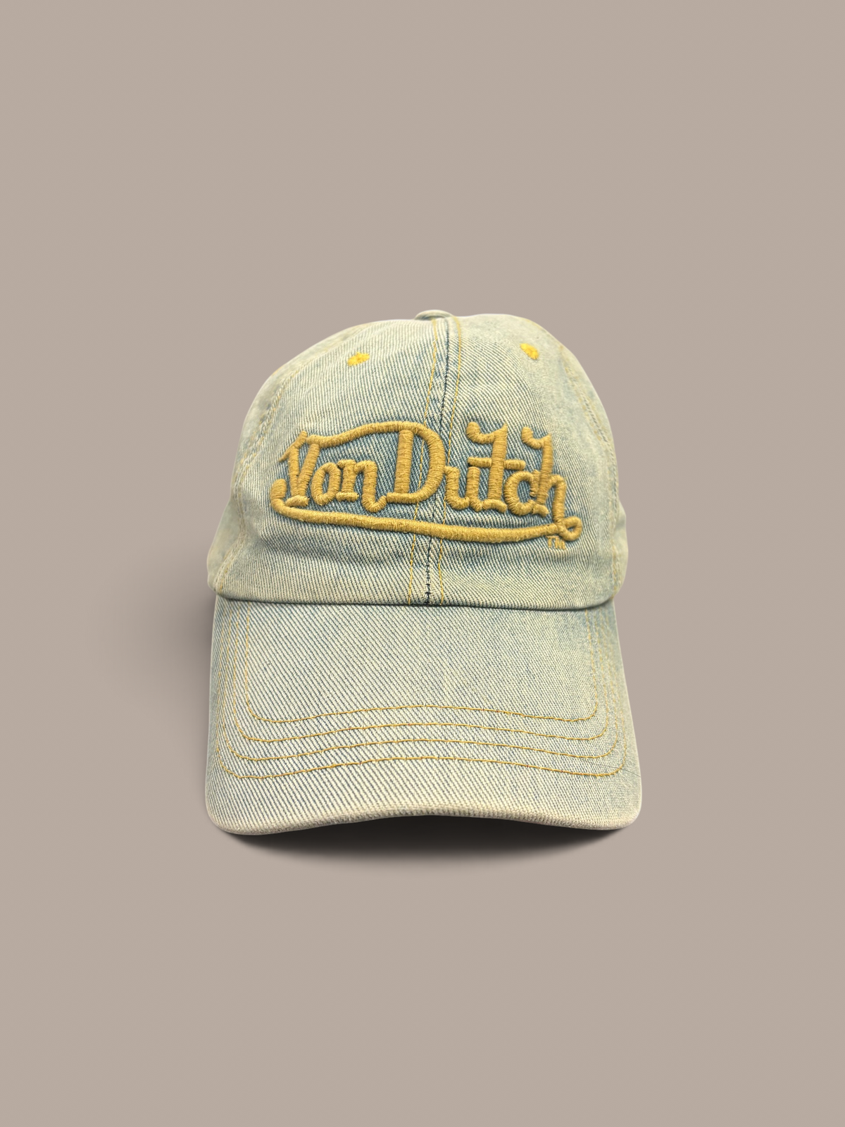 denim von  dutch hat leather ajustable strap.