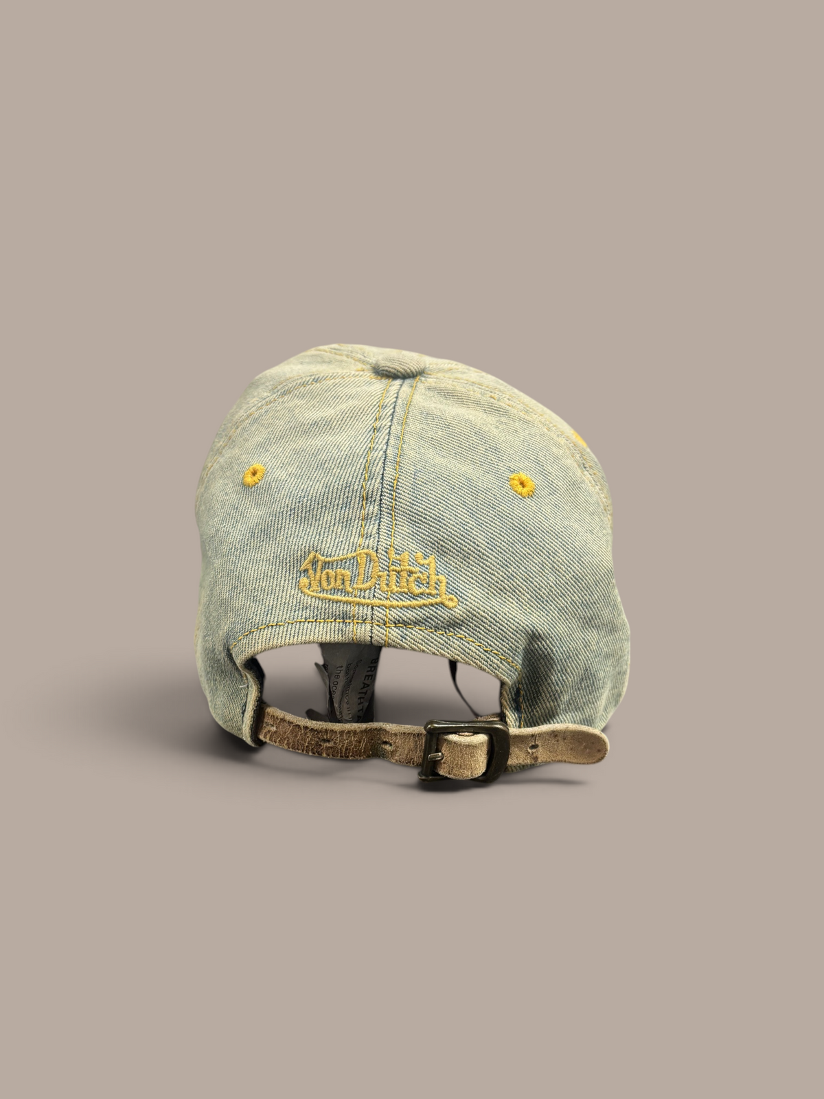 denim von  dutch hat leather ajustable strap.